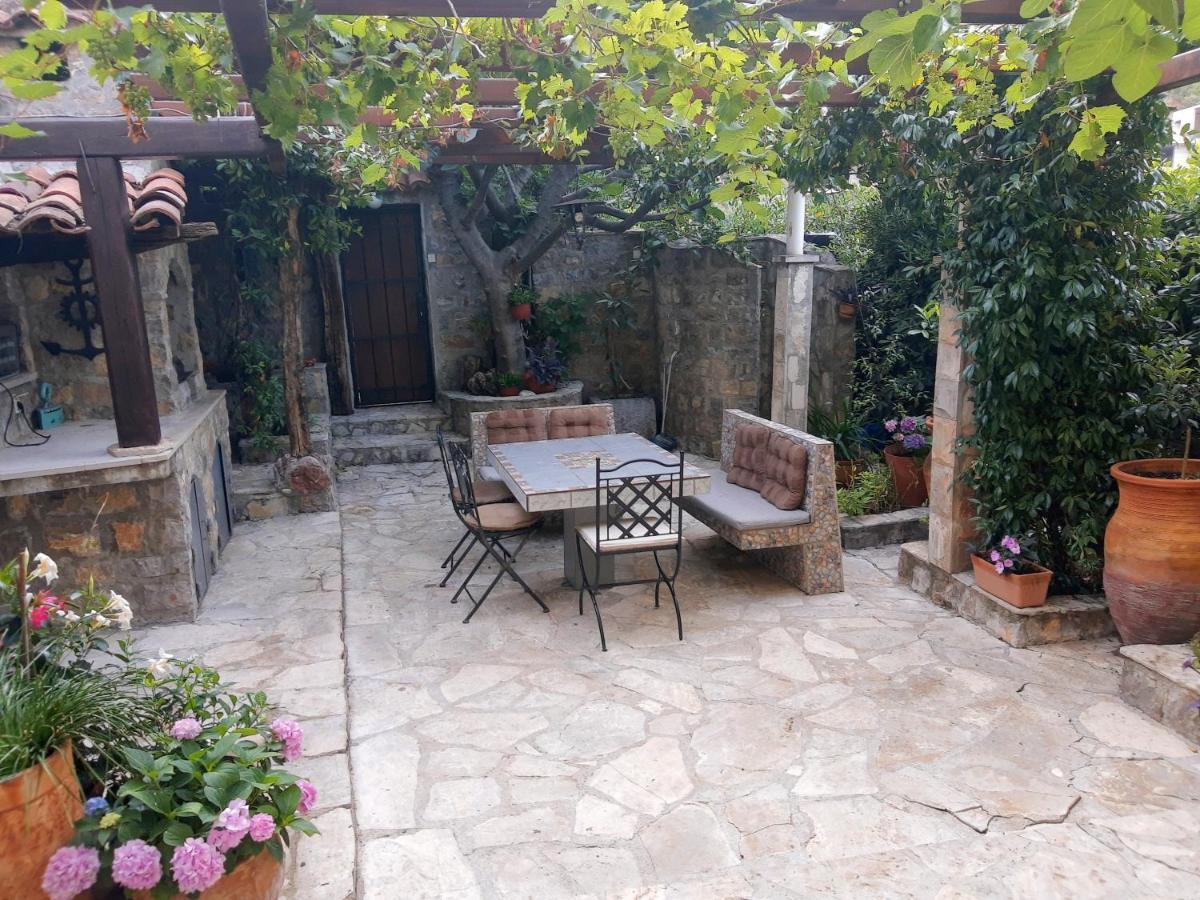 Sea-Side Old Stone Villa With A Private Garden بودفا المظهر الخارجي الصورة
