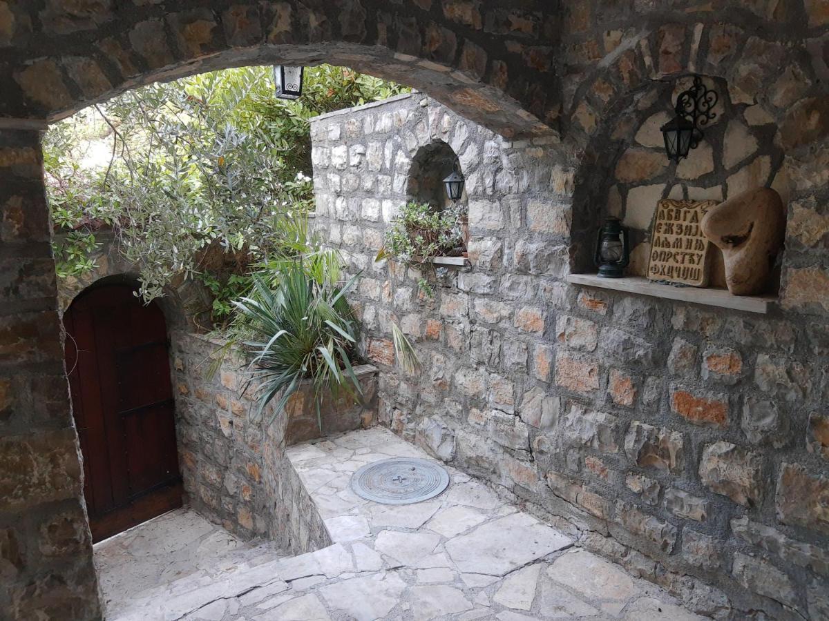Sea-Side Old Stone Villa With A Private Garden بودفا المظهر الخارجي الصورة