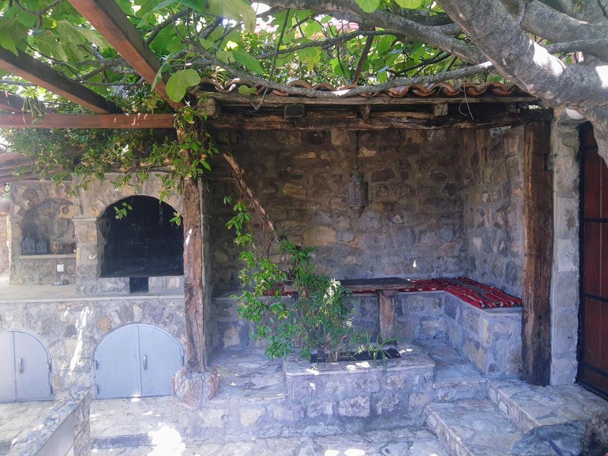 Sea-Side Old Stone Villa With A Private Garden بودفا المظهر الخارجي الصورة